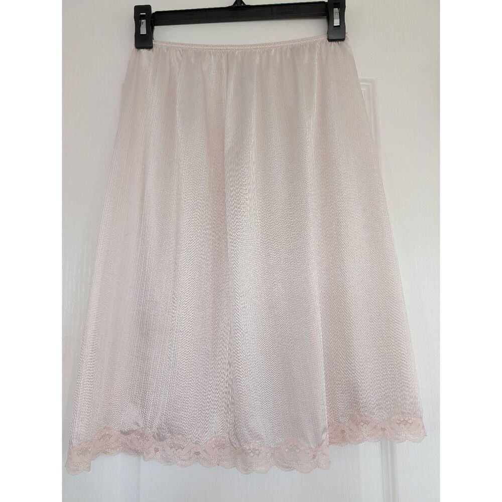 Vintage JCPenney Body Lites Antron III Nylon Half Slip Pink Small Medium 70s